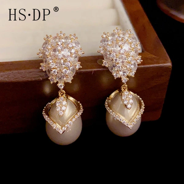 Elegant French Retro Champagne Pearl Zircon Geometric Drop Earrings Gold